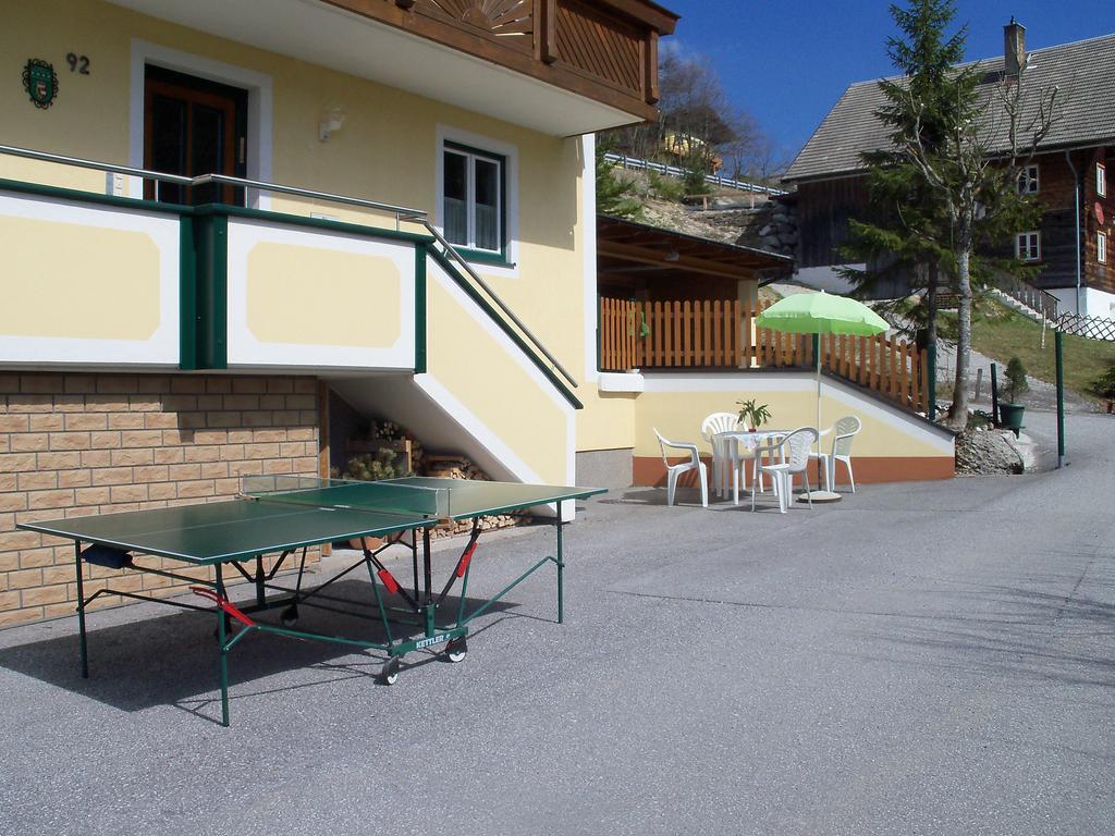 Apartamento Haus Mary Russbach am Pass Gschütt Exterior foto